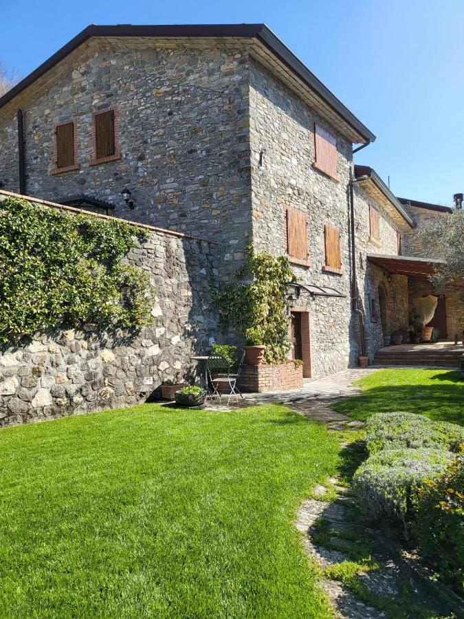 Old Village Linda - Tra Lunigiana & Cinque Terre Comano  ภายนอก รูปภาพ